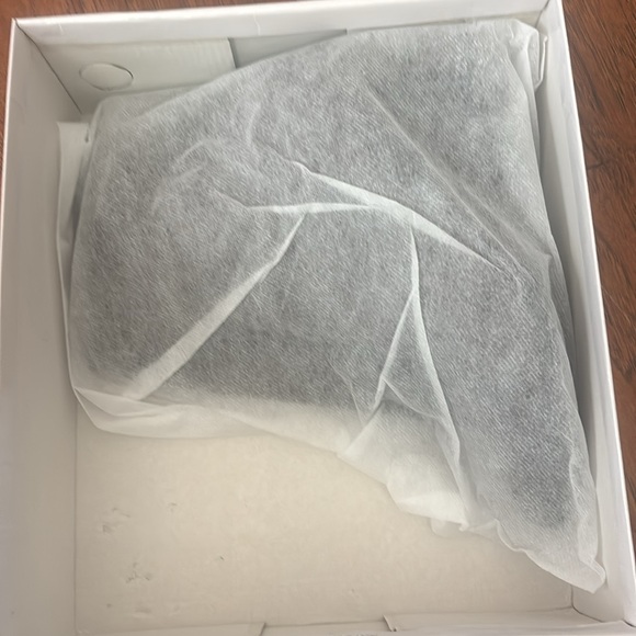 Elegant Brown Knee-High Boots - Picture 2 of 6